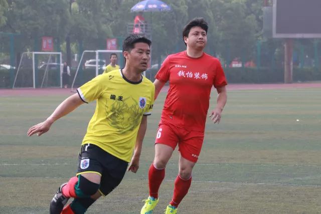 排超女排联赛上海3-2挫北京领跑 江苏2-3不敌深圳